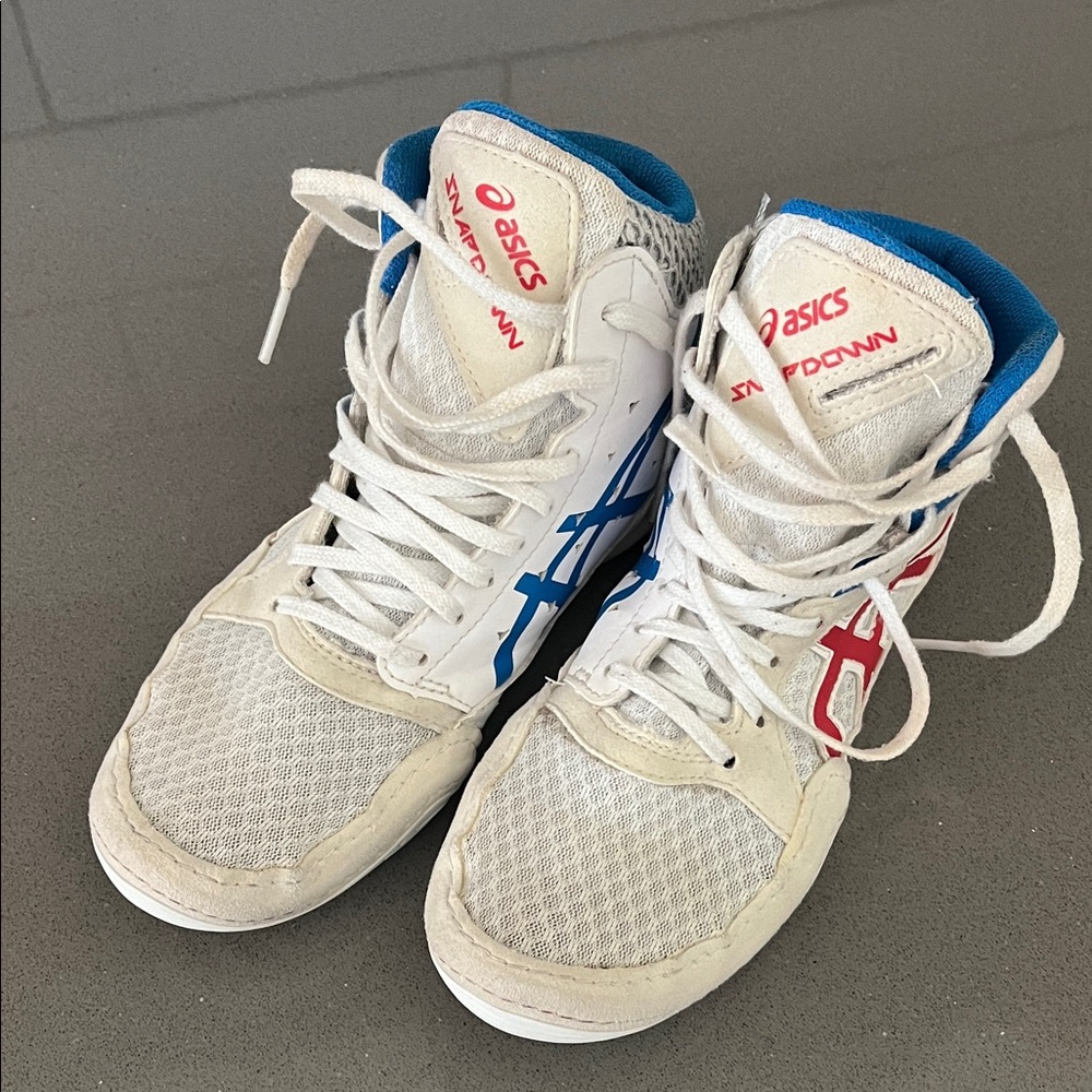 Asics White Wrestling Shoes- Y4